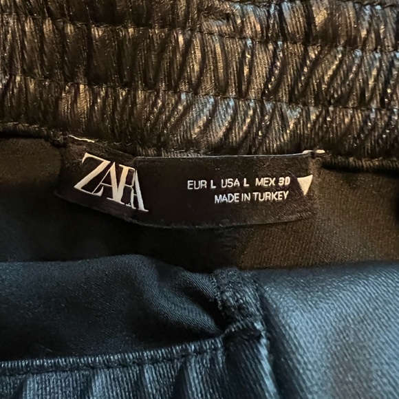 Zara Metallic Black Shorts - Picture 5 of 5